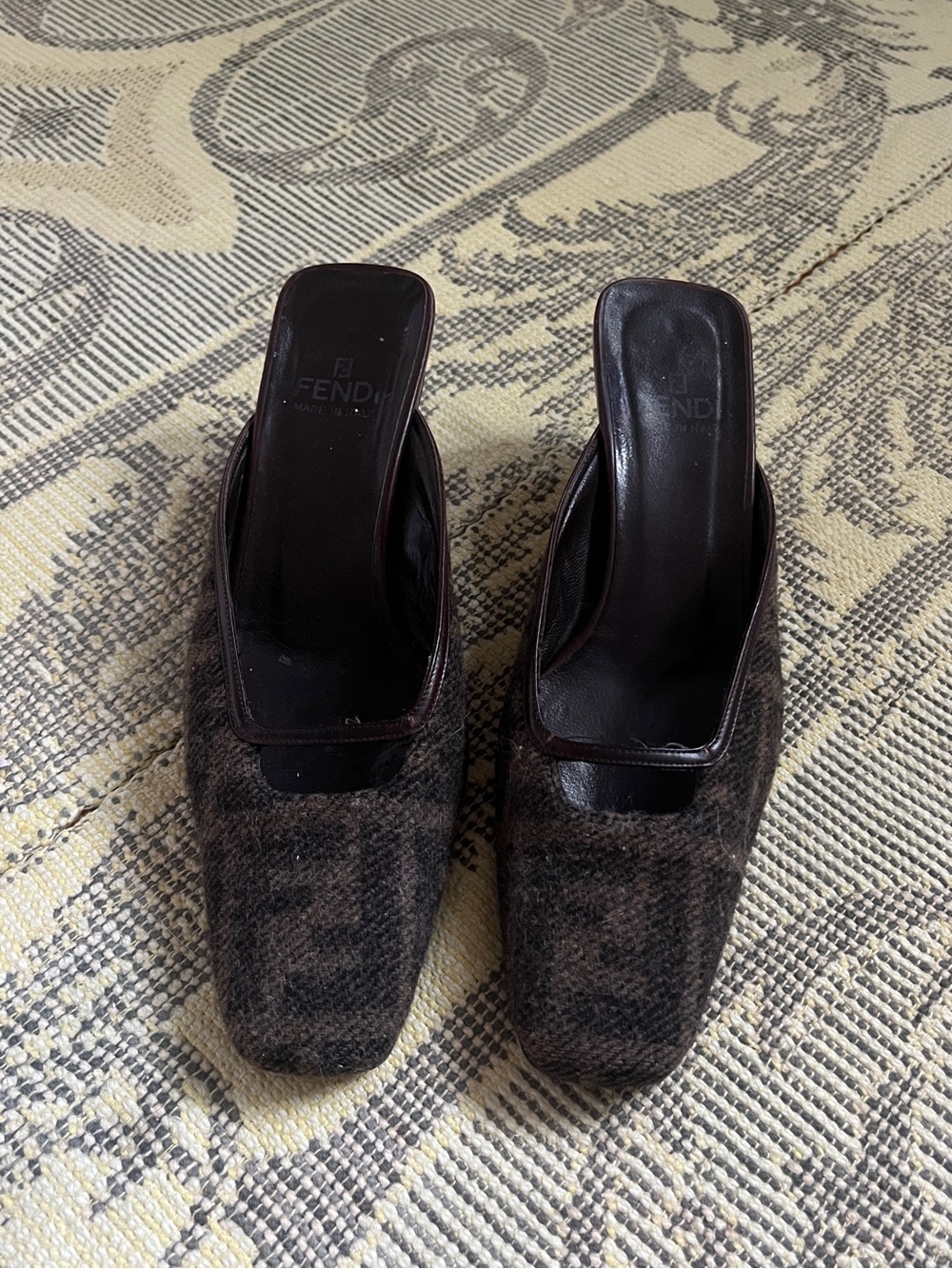 Vintage Fendi kitten heels